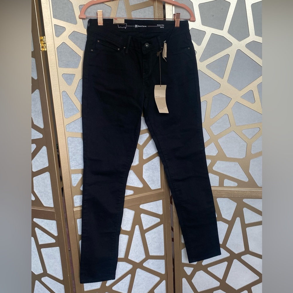 NWT Levi’s Curve ID Black denim